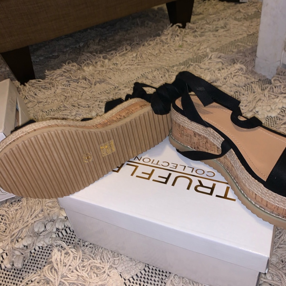 Platform sandals - Picture 3 of 3